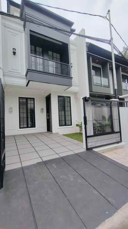 dijual rumah komplek griya loka bsd city