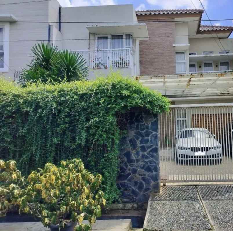 dijual rumah komplek pertamina jati jl