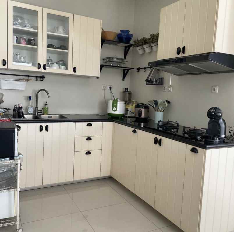 dijual rumah komplek pertamina jati jl