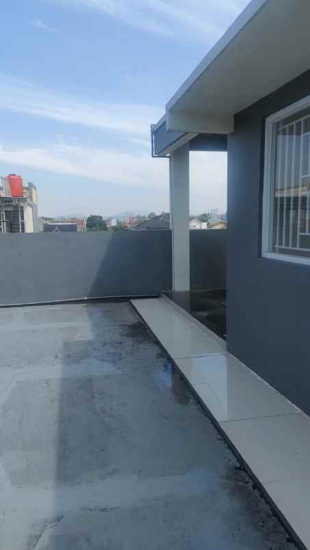 dijual rumah komplek pharmindo