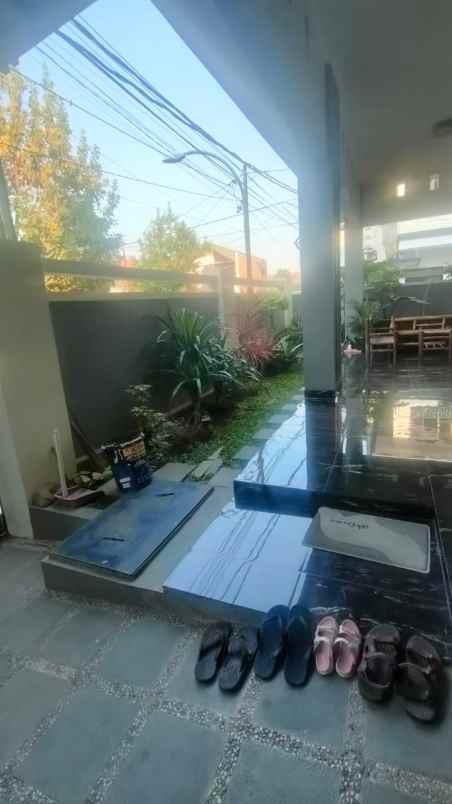 dijual rumah komplek pharmindo