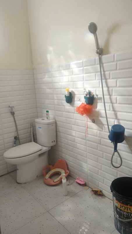 dijual rumah komplek pharmindo