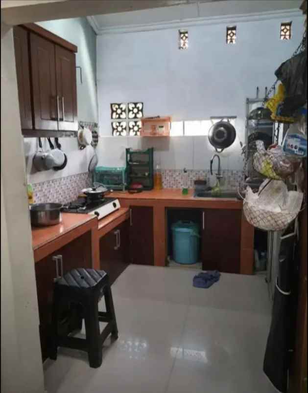 dijual rumah komplek swadaya duren