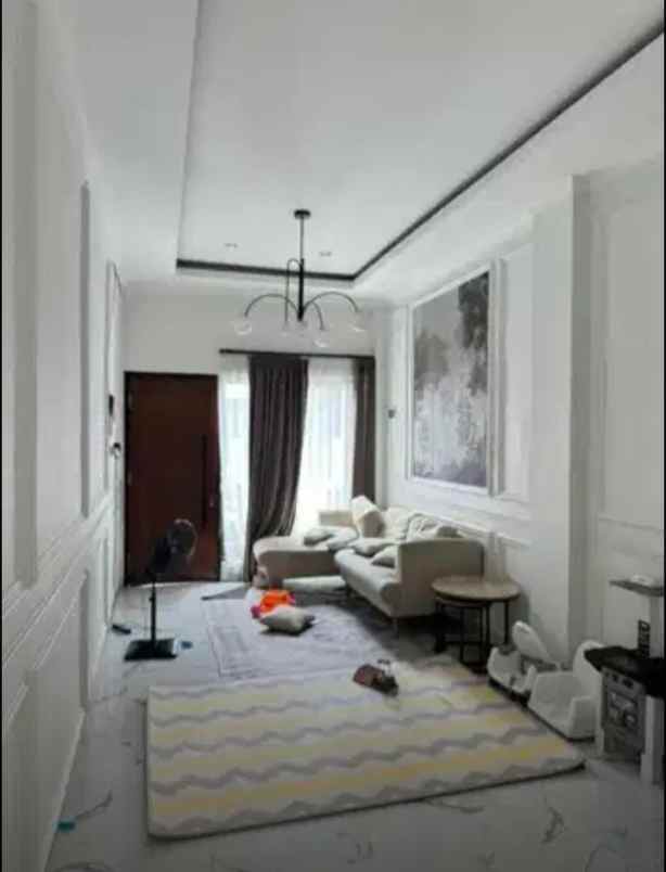 dijual rumah komplek taman buaran indah