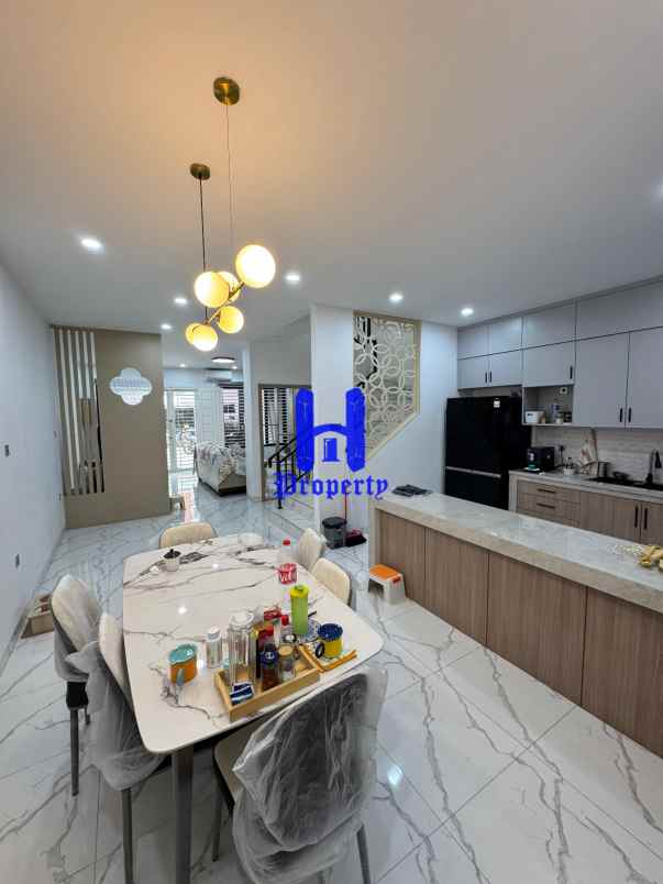 dijual rumah komplek villa rukun mas