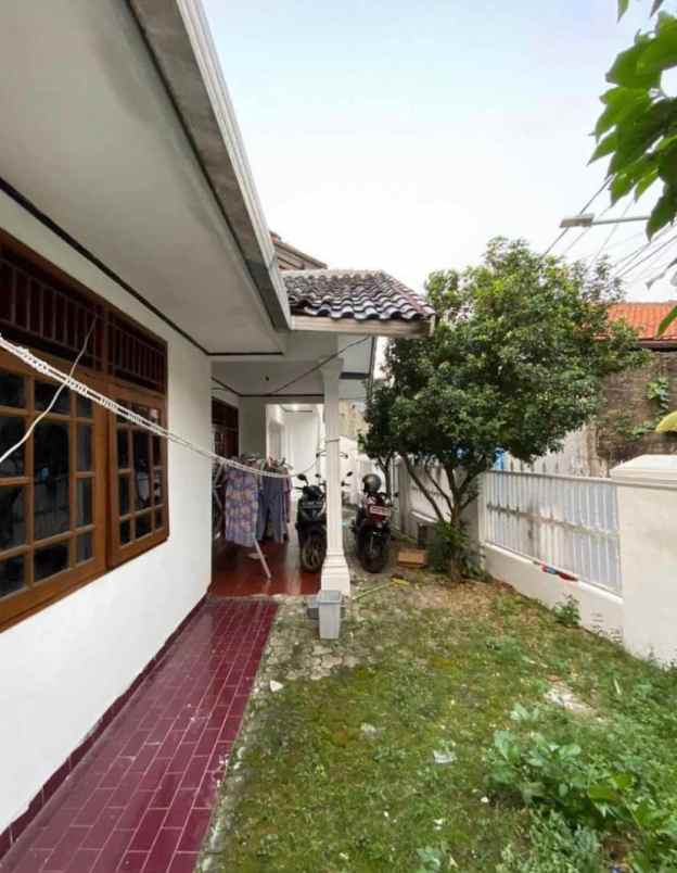 dijual rumah kost strategis di blok a jaksel