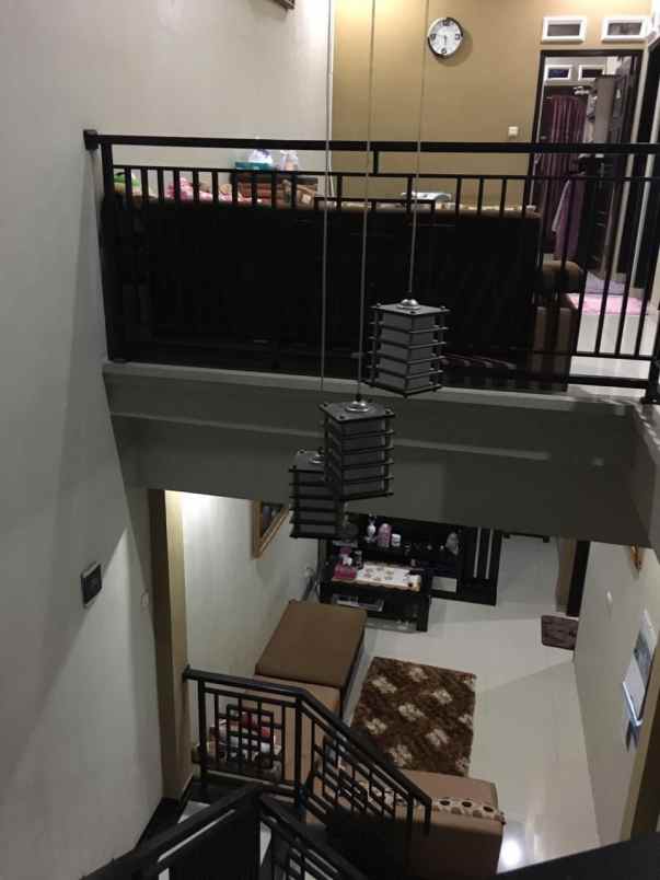 dijual rumah kota bandung jl kembar mas
