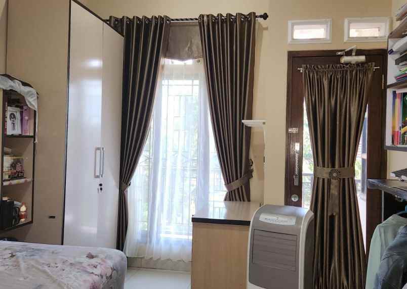 dijual rumah kota bandung jl kembar mas