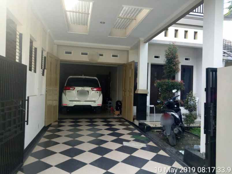 dijual rumah kota bandung jl kembar mas