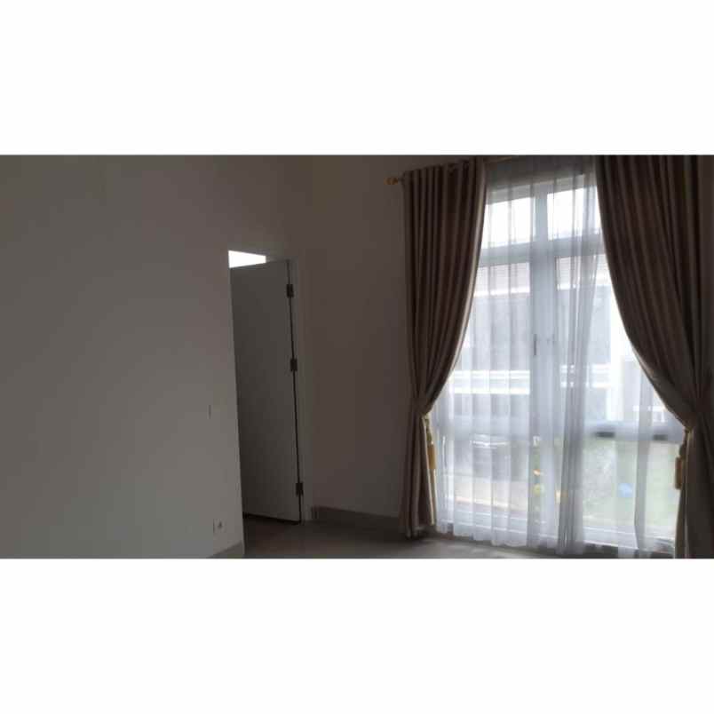 dijual rumah kota wisata cibubur