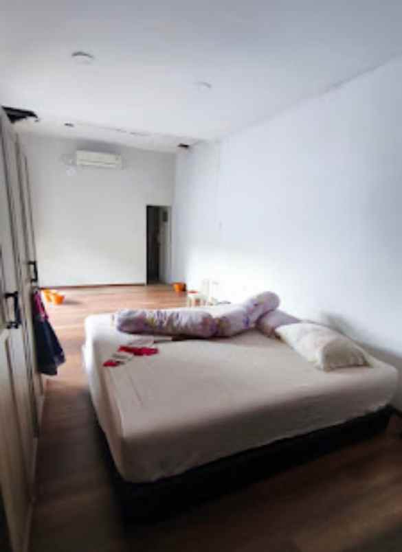 dijual rumah lebak arum