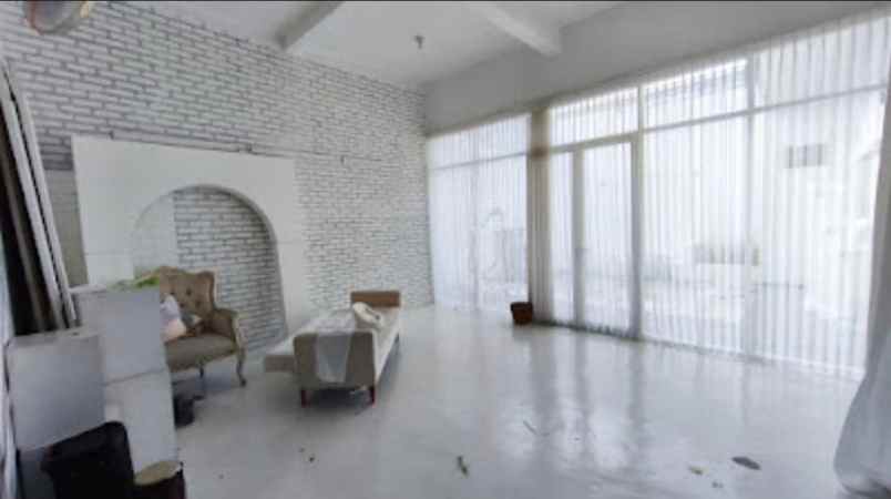 dijual rumah lebak arum