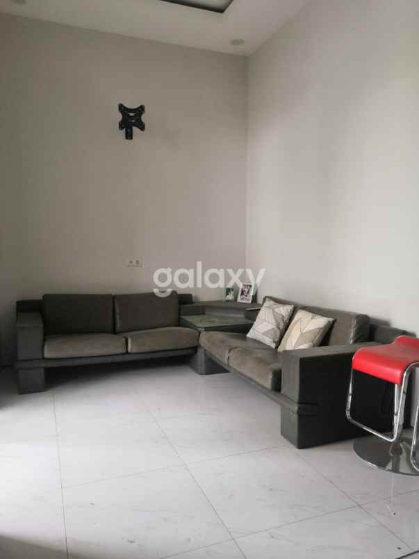 dijual rumah lebak jaya