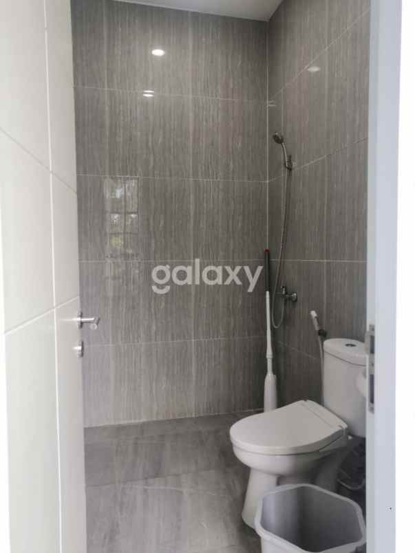 dijual rumah lebak jaya