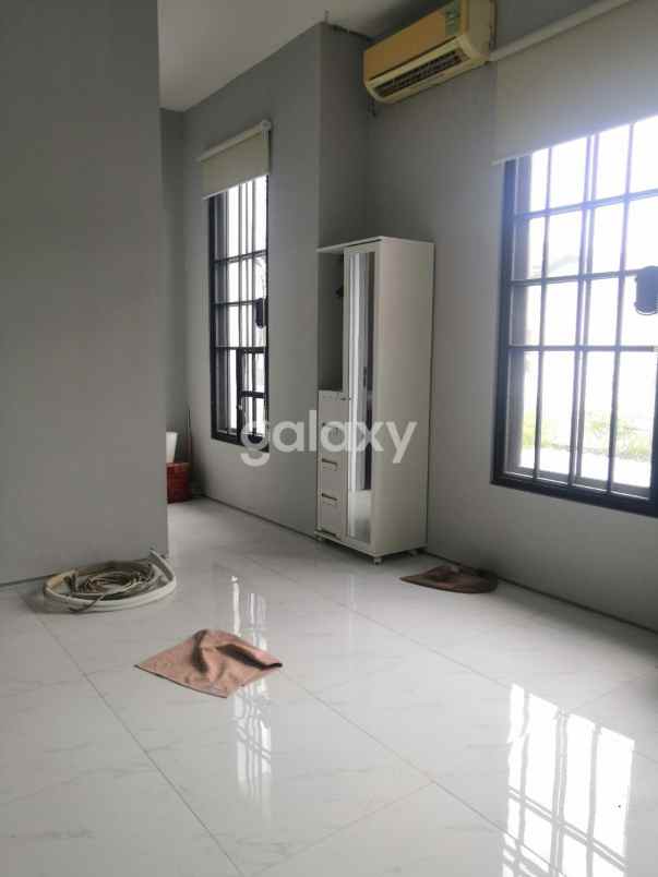 dijual rumah lebak jaya