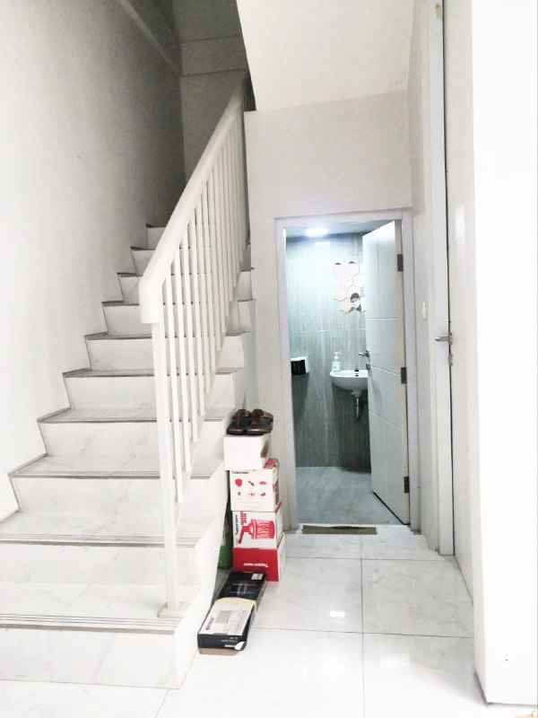 dijual rumah lebak jaya