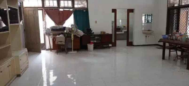 dijual rumah manyar indah