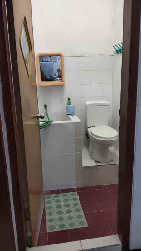 dijual rumah manyar kartika