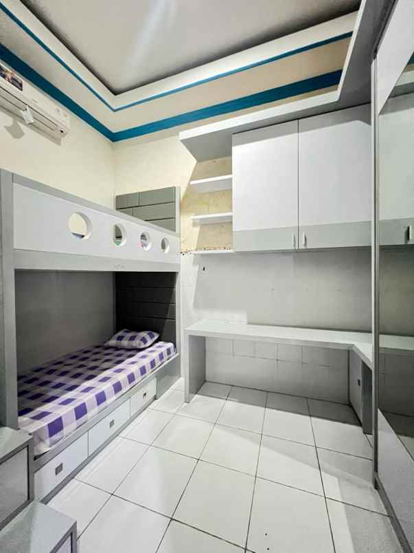 dijual rumah medokan