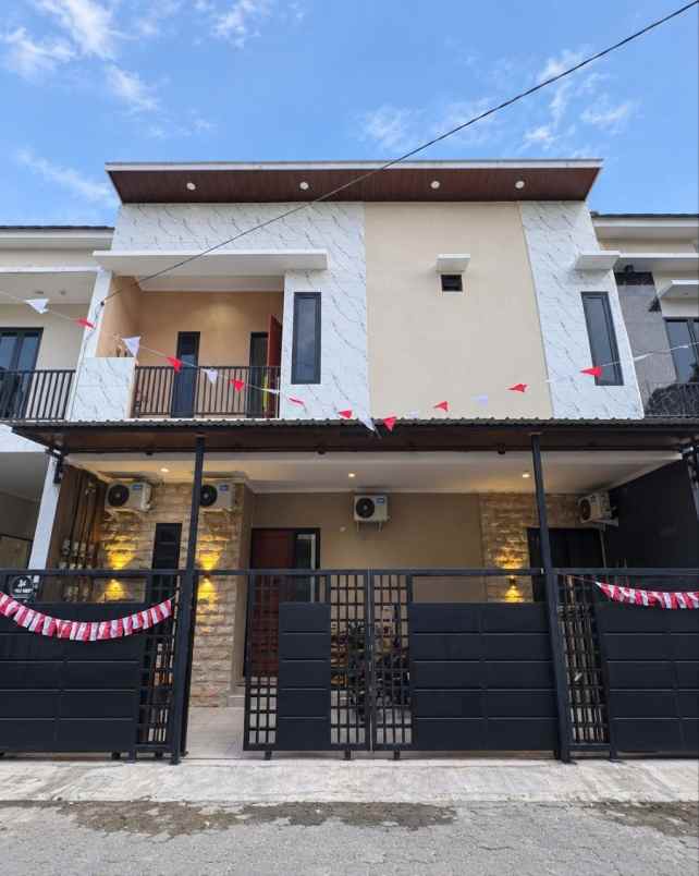 dijual rumah medokan ayu