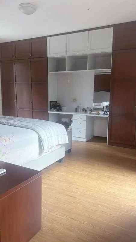 dijual rumah menteng bintaro