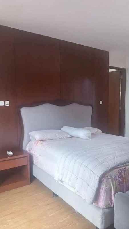 dijual rumah menteng bintaro