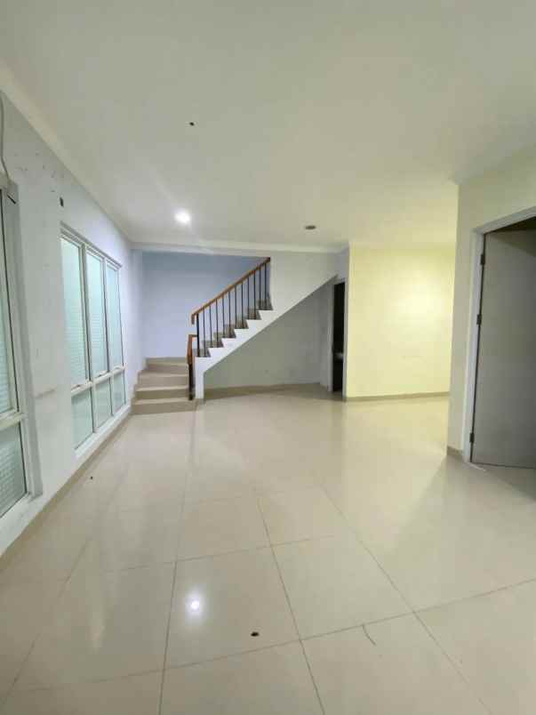 dijual rumah mewah di grand wisata bekasi