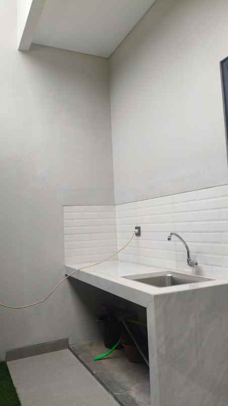 dijual rumah mewah di perumahan konsep resort di depok