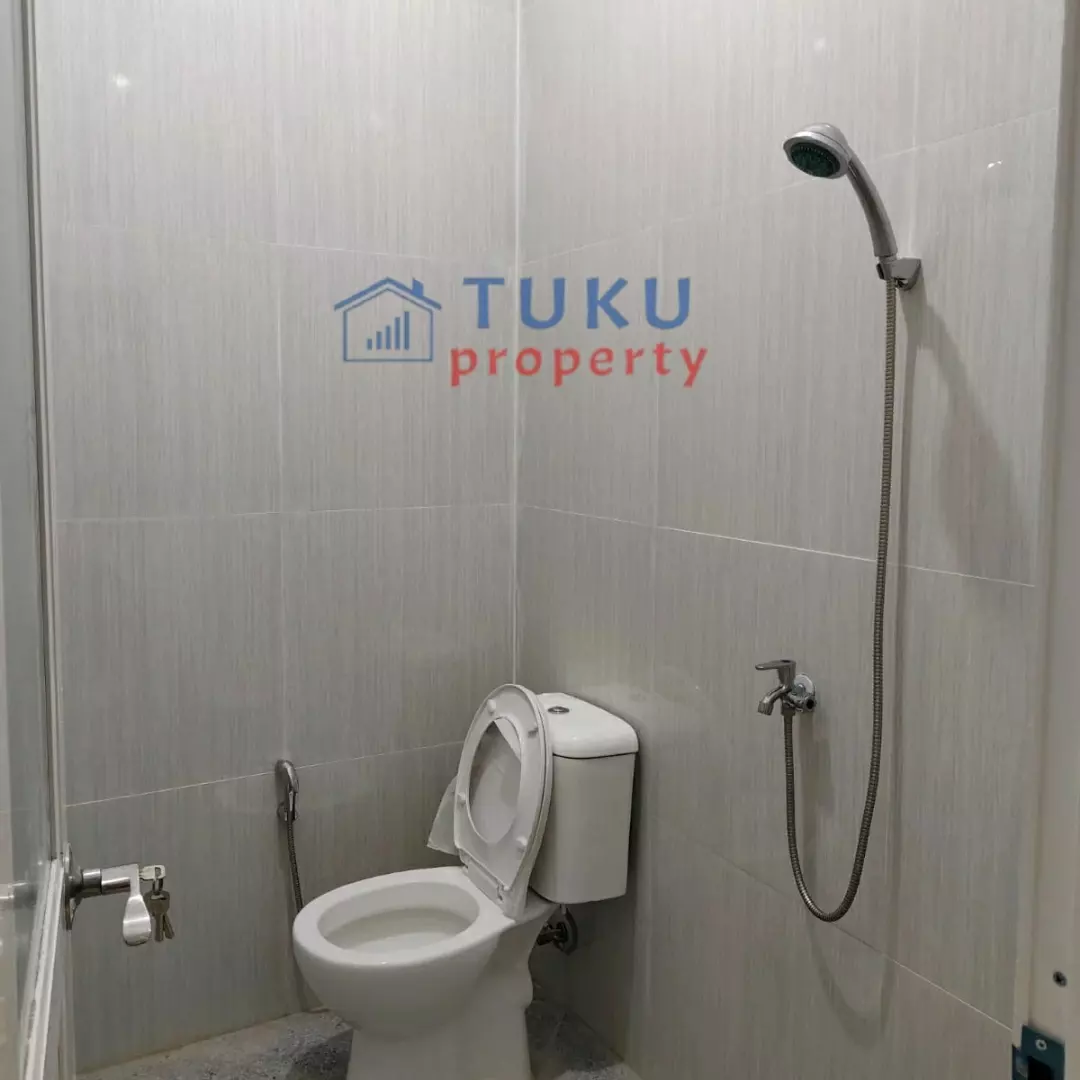 dijual rumah mezzanine griya loka bsd