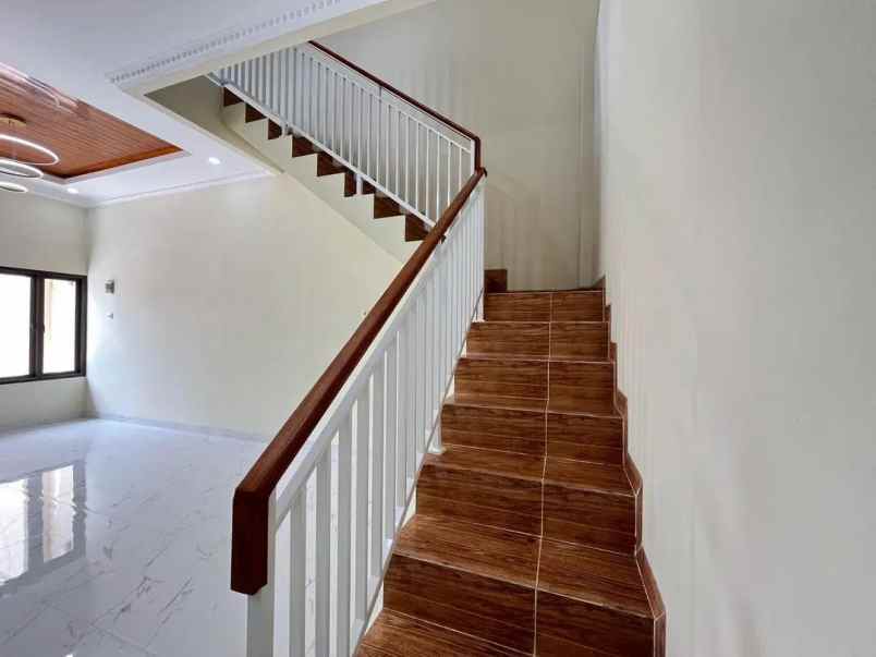 dijual rumah minimalis siap huni di bekasi timur