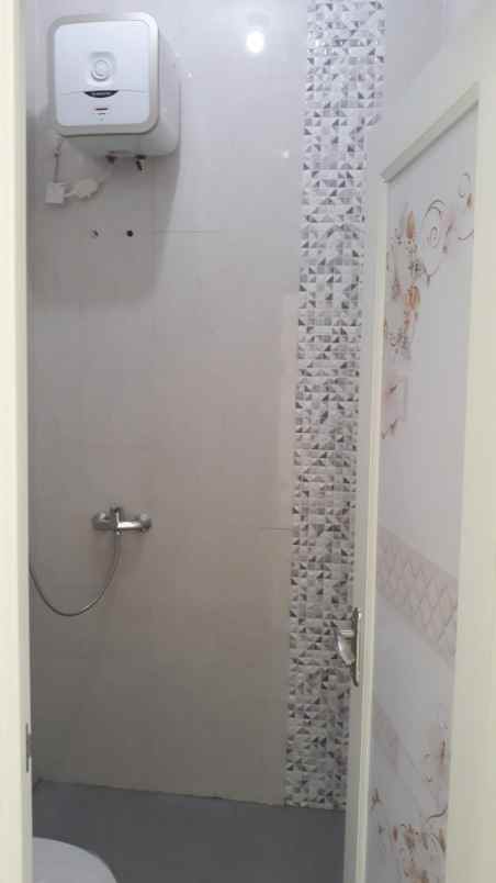 dijual rumah modern gunung anyar