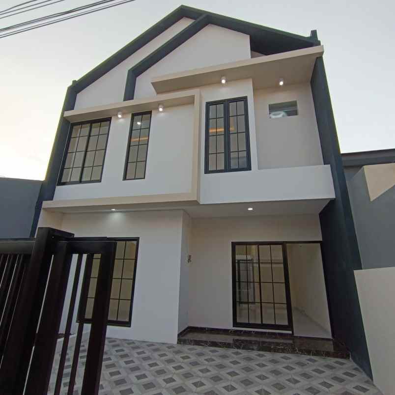 dijual rumah mulyosari
