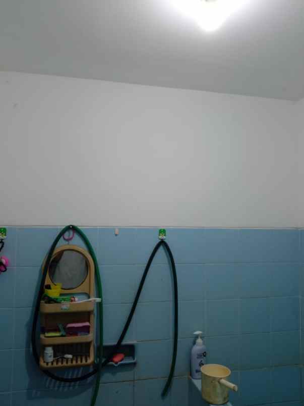 dijual rumah mulyosari timur