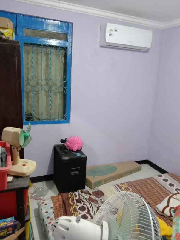 dijual rumah mulyosari timur