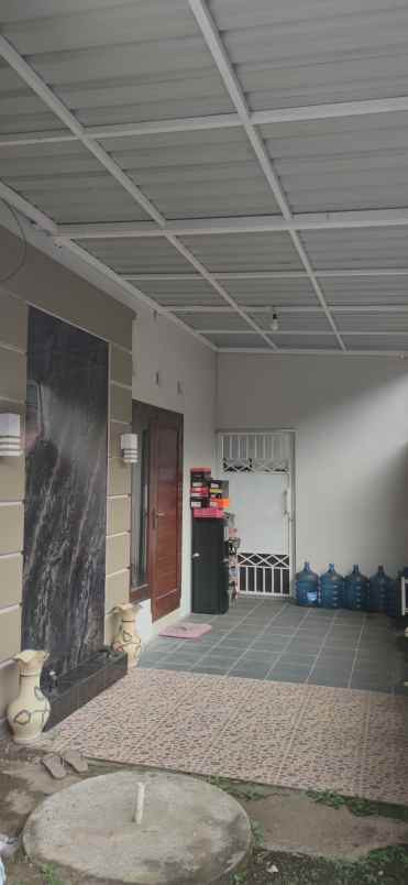 dijual rumah murah modern semi furnished hook 2 muka