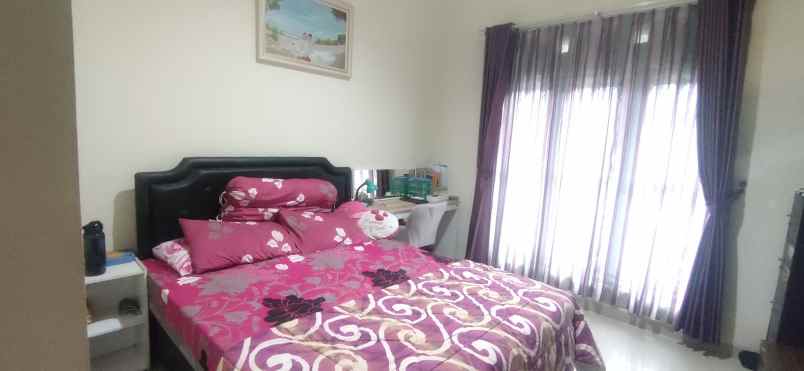 dijual rumah murah modern semi furnished hook 2 muka