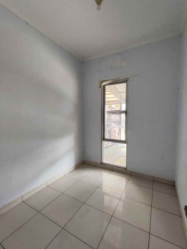 dijual rumah mutiara gading city