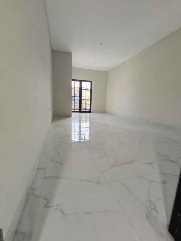 dijual rumah new minimalis di lebak arum