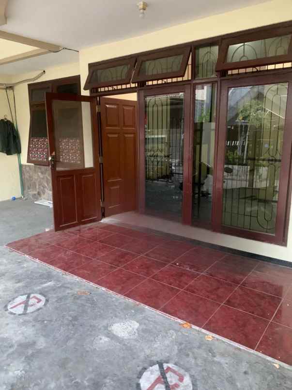 dijual rumah nirwana eksekutif