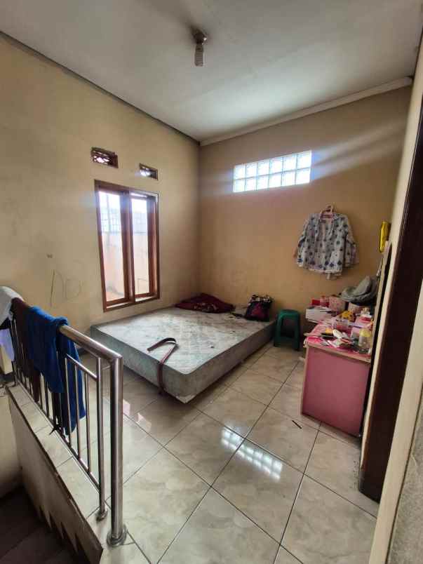 dijual rumah padasuka