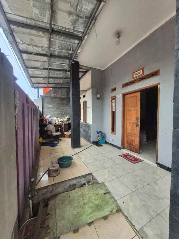 dijual rumah padasuka