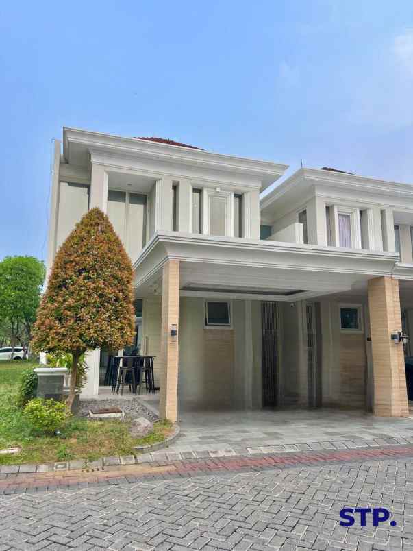 dijual rumah pakuwon city