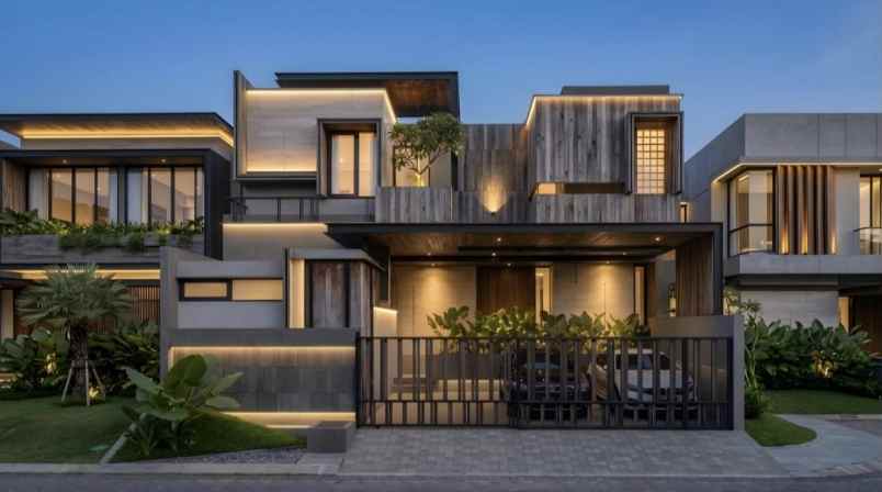 dijual rumah pakuwon city