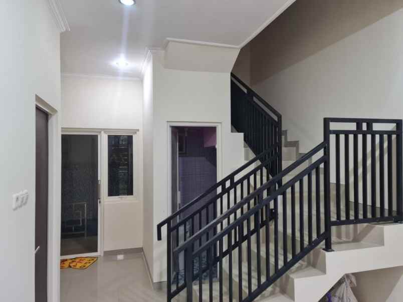 dijual rumah panorama pesanggaran