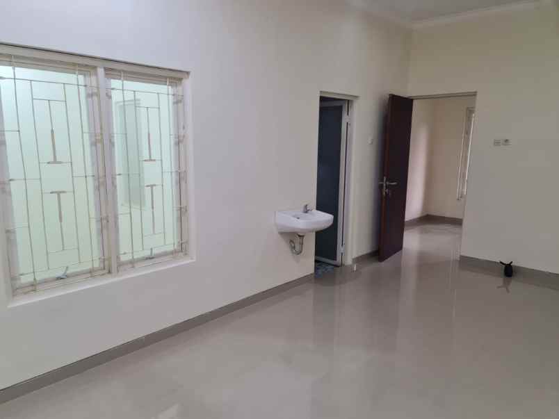 dijual rumah panorama pesanggaran