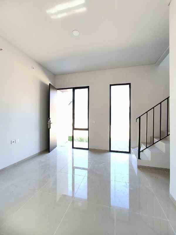 dijual rumah park sunrise wonorejo