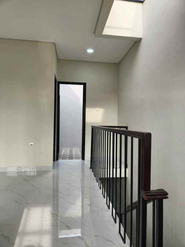 dijual rumah pasar minggu