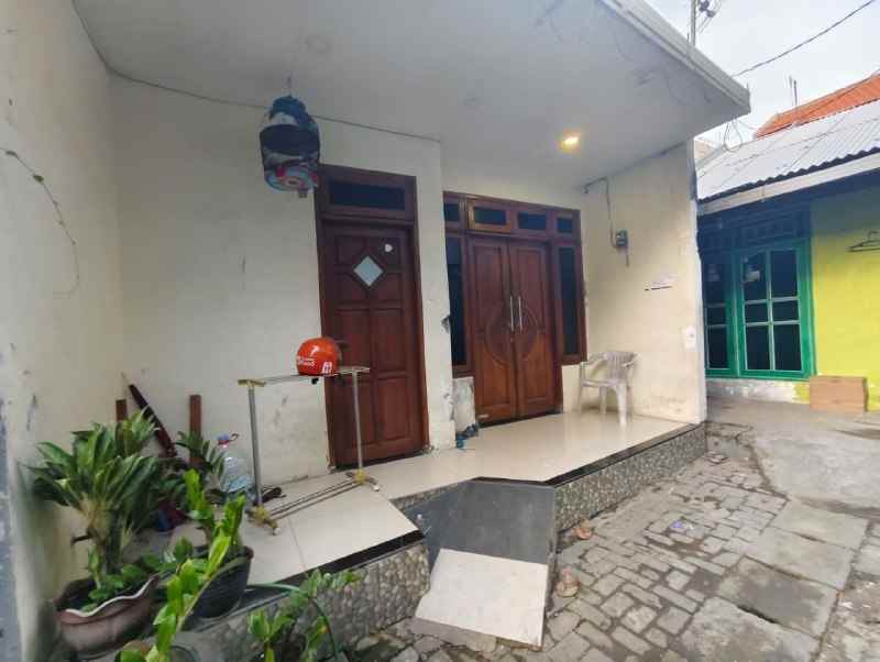 dijual rumah penjaringan sari