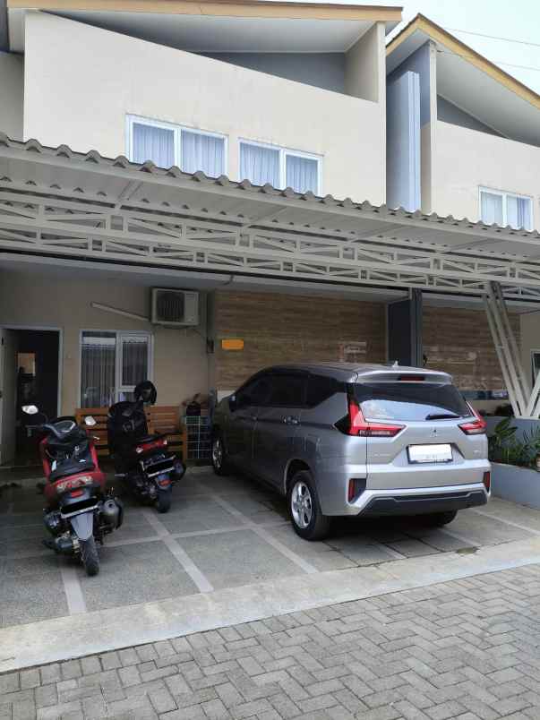 dijual rumah perumahan de sangkanhurip