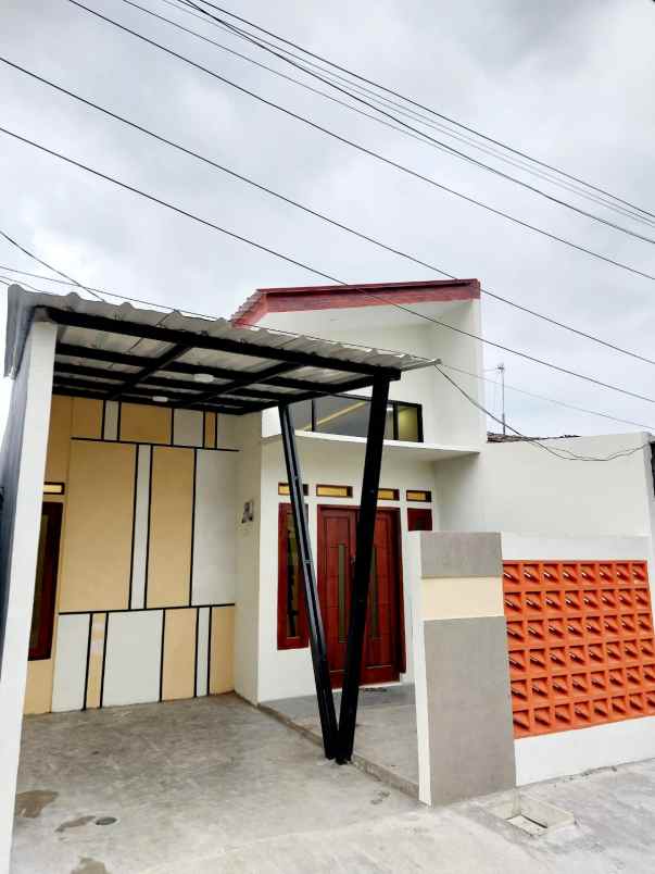 dijual rumah perumahan kirana blok d 11